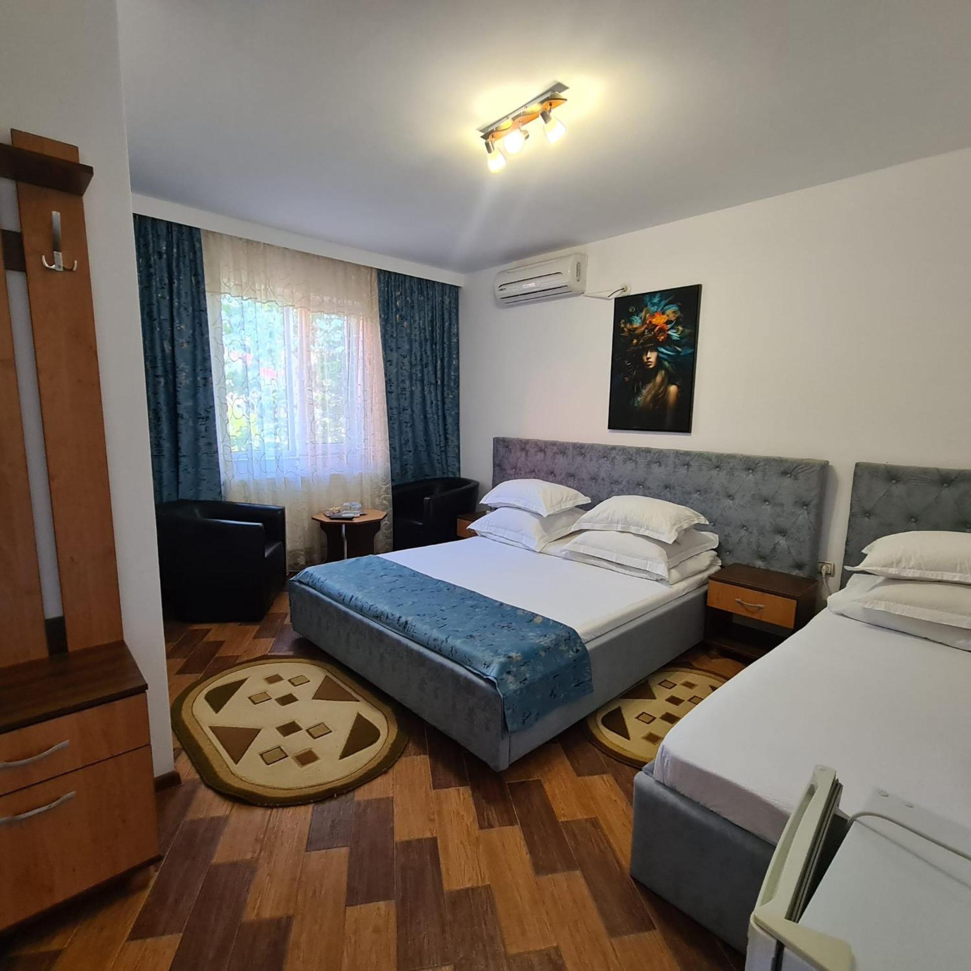 מלון Două Mai Casa Bianca מראה חיצוני תמונה